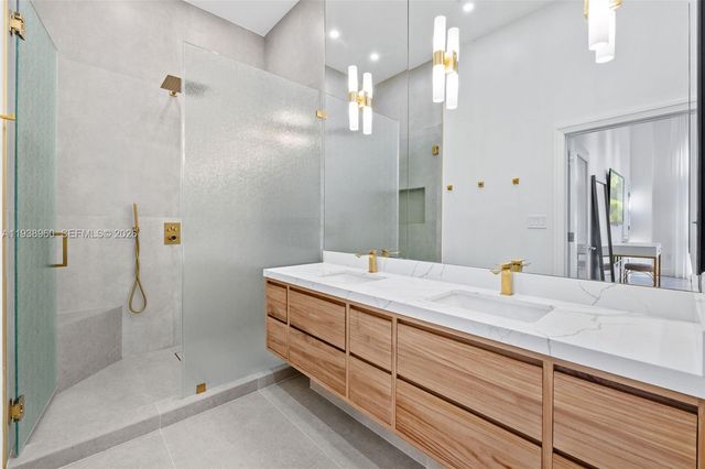 2001 Meridian Ave 107, Miami Beach, FL 33139