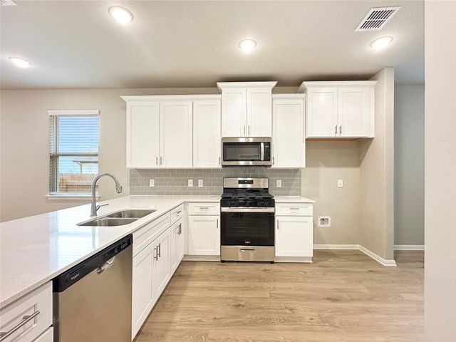 249 Porter Country PKWY, Buda, TX 78610