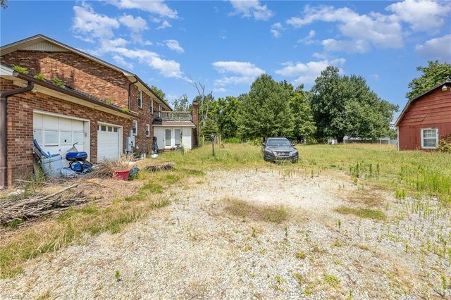 9441 County Line Road, Kernersville, NC 27284