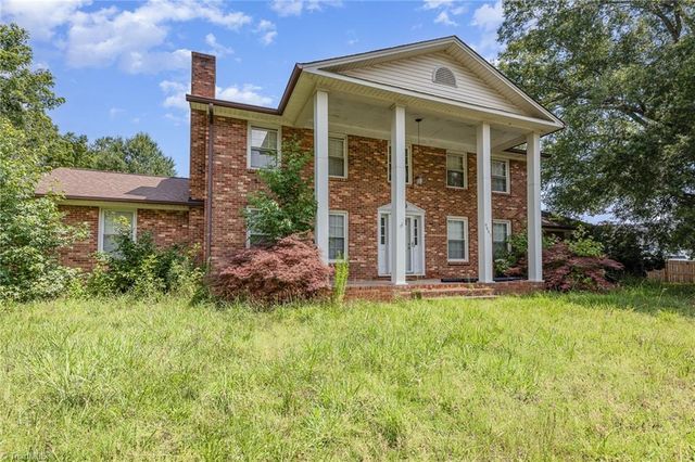 9441 County Line Road, Kernersville, NC 27284