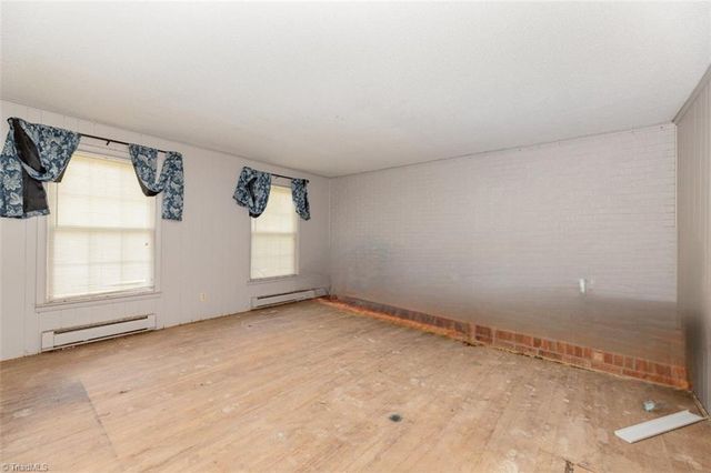 9441 County Line Road, Kernersville, NC 27284