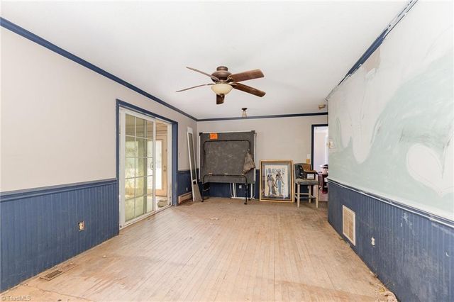 9441 County Line Road, Kernersville, NC 27284