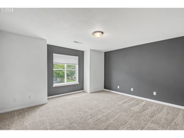 21823 Ne LARKSPUR Ln, Fairview, OR 97024