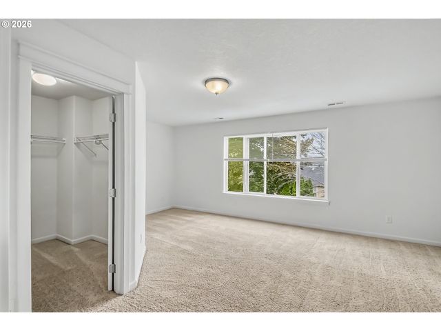 21823 Ne LARKSPUR Ln, Fairview, OR 97024