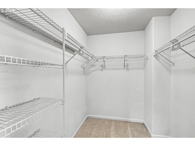 21823 Ne LARKSPUR Ln, Fairview, OR 97024