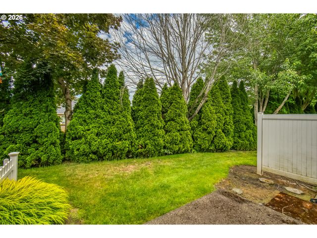 21823 Ne LARKSPUR Ln, Fairview, OR 97024