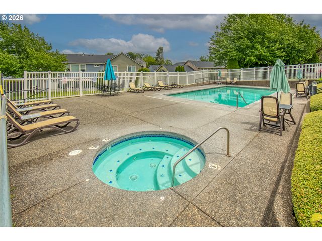 21823 Ne LARKSPUR Ln, Fairview, OR 97024