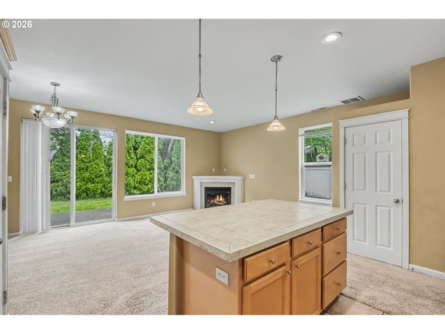 21823 Ne LARKSPUR Ln, Fairview, OR 97024