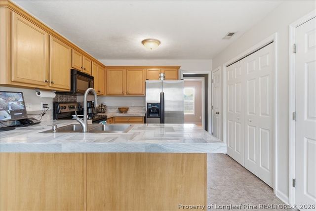 121 Van Buren Drive, Raeford, NC 28376