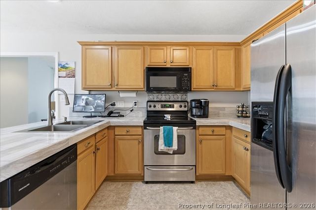 121 Van Buren Drive, Raeford, NC 28376