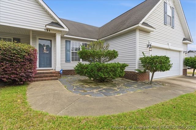 121 Van Buren Drive, Raeford, NC 28376