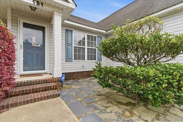 121 Van Buren Drive, Raeford, NC 28376
