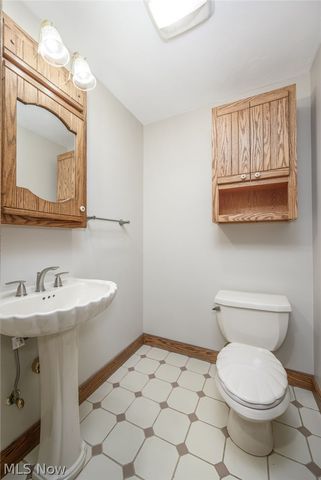 46675 Clarkson Rd, Rogers, OH 44455