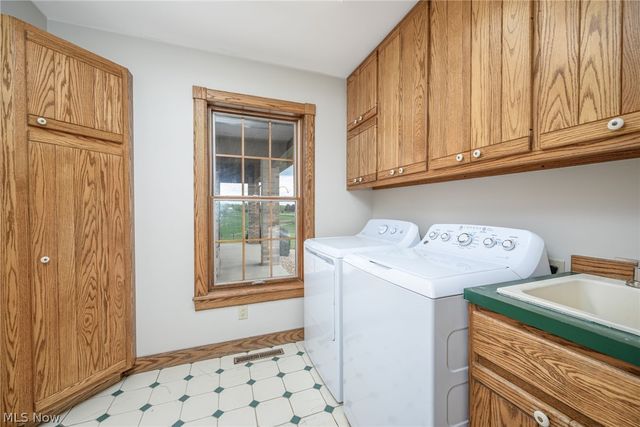 46675 Clarkson Rd, Rogers, OH 44455
