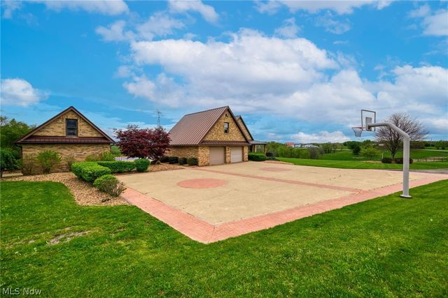 46675 Clarkson Rd, Rogers, OH 44455