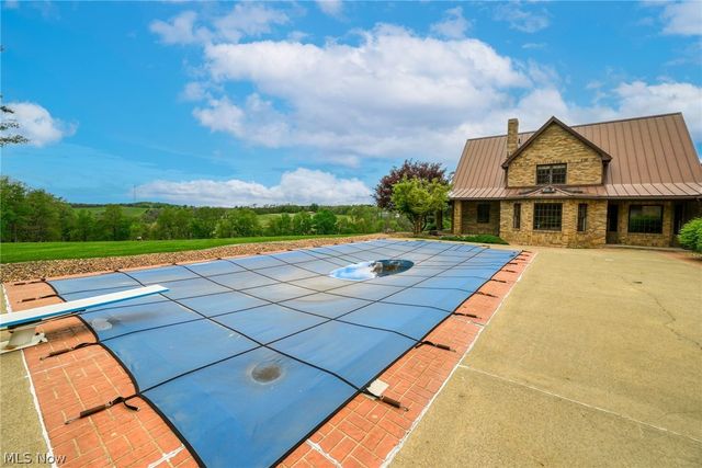 46675 Clarkson Rd, Rogers, OH 44455