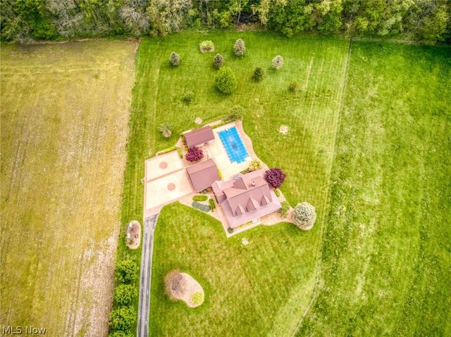 46675 Clarkson Rd, Rogers, OH 44455