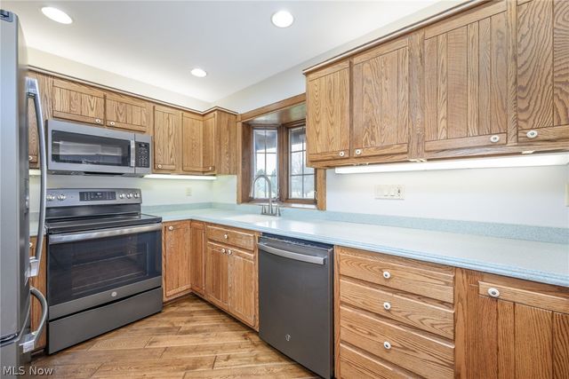 46675 Clarkson Rd, Rogers, OH 44455