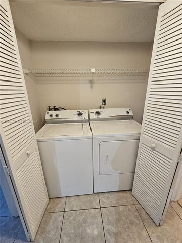 8245 Lake Dr 401, Doral, FL 33166