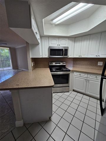 8245 Lake Dr 401, Doral, FL 33166