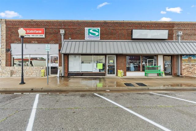 122 N 5th Street, Chickasha, OK 73018