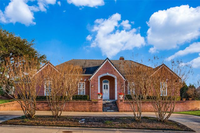 6509 Muirfield Road, Fort Worth, TX 76132