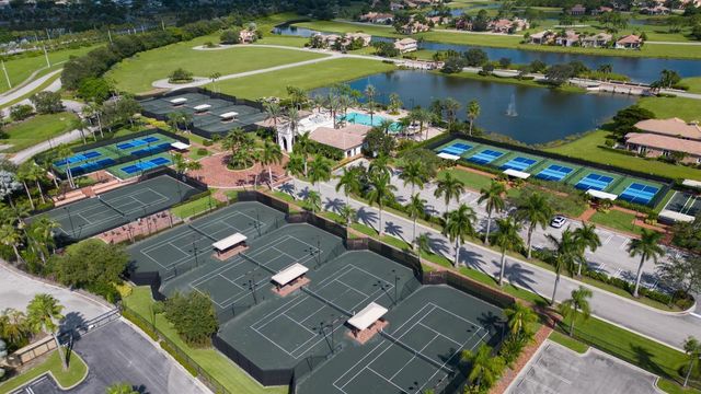 126 SE Calmo Circle, Port St. Lucie, FL 34984