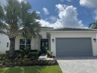 126 SE Calmo Circle, Port St. Lucie, FL 34984