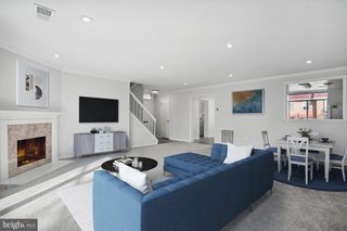 642 15TH ST S #2, Arlington, VA 22202