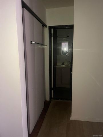 152-72 Melbourne Avenue LD, Kew Garden Hills, NY 11367