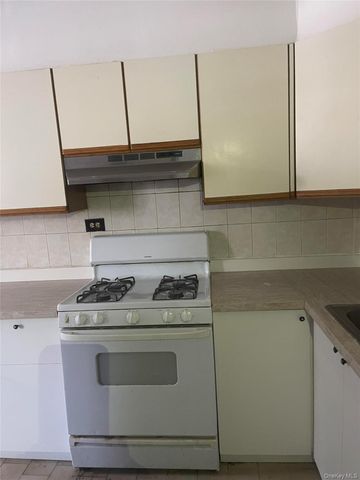 152-72 Melbourne Avenue LD, Kew Garden Hills, NY 11367