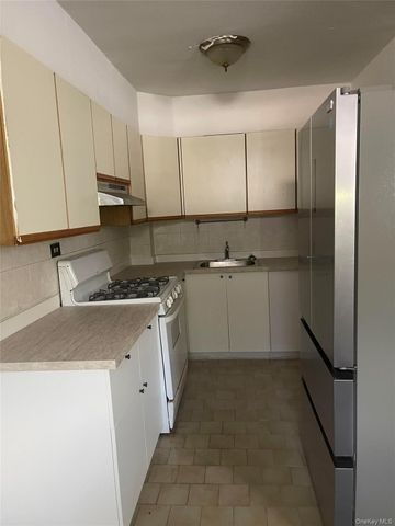 152-72 Melbourne Avenue LD, Kew Garden Hills, NY 11367