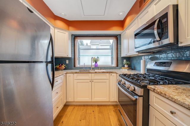 32 Morgan Court, Bedminster Twp., NJ 07921