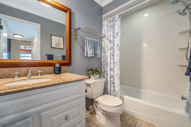 32 Morgan Court, Bedminster Twp., NJ 07921