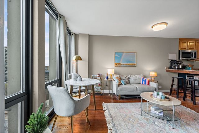 1 E Scott Street 1601, Chicago, IL 60610