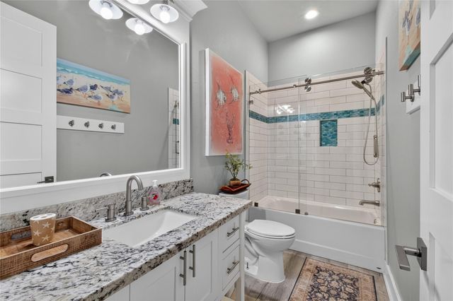 870 Kahla Drive, Crystal Beach, TX 77650