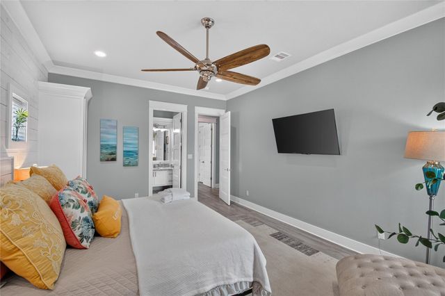 870 Kahla Drive, Crystal Beach, TX 77650