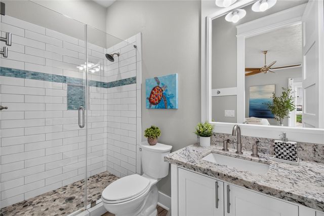 870 Kahla Drive, Crystal Beach, TX 77650