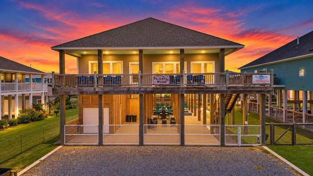 870 Kahla Drive, Crystal Beach, TX 77650