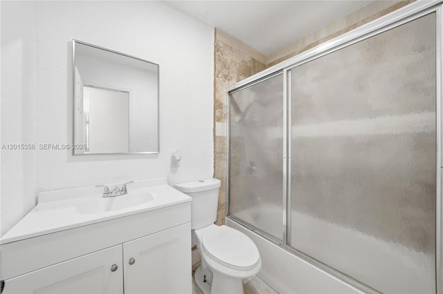5320 W 26th Ave 108, Hialeah, FL 33016