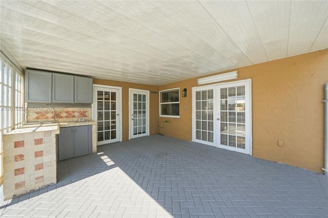 5320 W 26th Ave 108, Hialeah, FL 33016