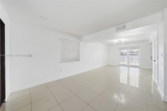 5320 W 26th Ave 108, Hialeah, FL 33016