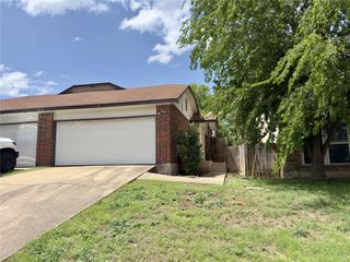 2618 Alcott LN A, Austin, TX 78748