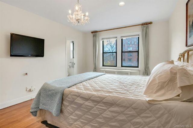 4810 Boston Post Road 2D, Pelham, NY 10803