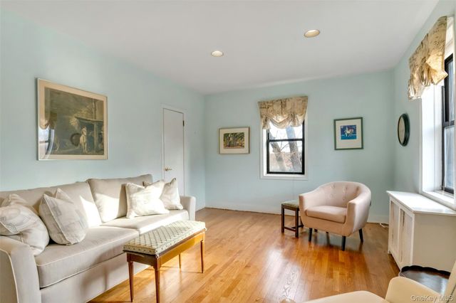 4810 Boston Post Road 2D, Pelham, NY 10803