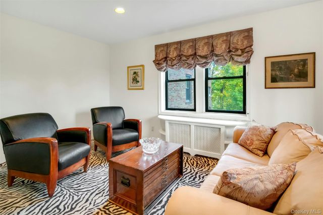 4810 Boston Post Road 2D, Pelham, NY 10803