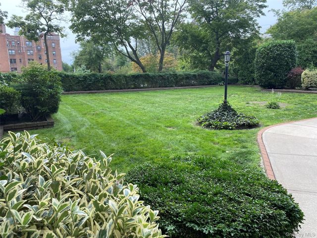 4810 Boston Post Road 2D, Pelham, NY 10803