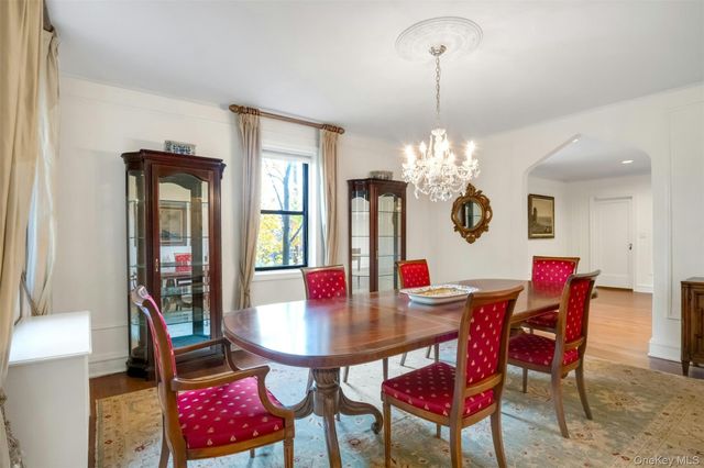 4810 Boston Post Road 2D, Pelham, NY 10803