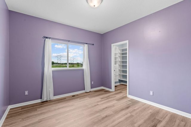 9973 32nd Street NE, Saint Michael, MN 55376
