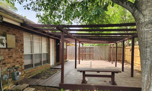 4823 Northfork Drive, Pearland, TX 77584